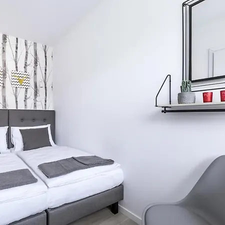 아파트 Konopnickiej 11/8 *